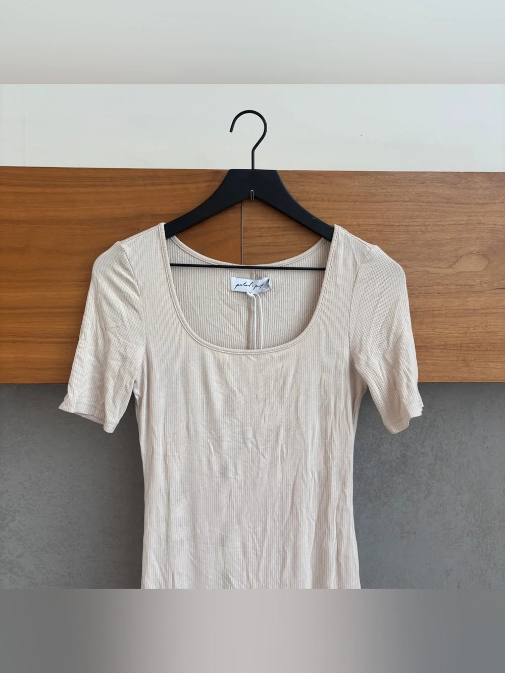 NWT GEORGIE X‎ PETAL & PUP SORELLA DRESS IN BEIGE, SIZE 2